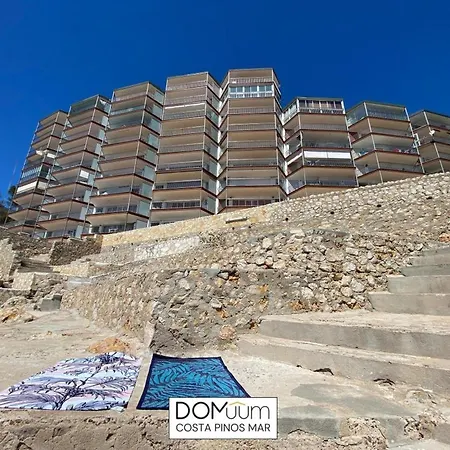 Domuum Holidays 살루
